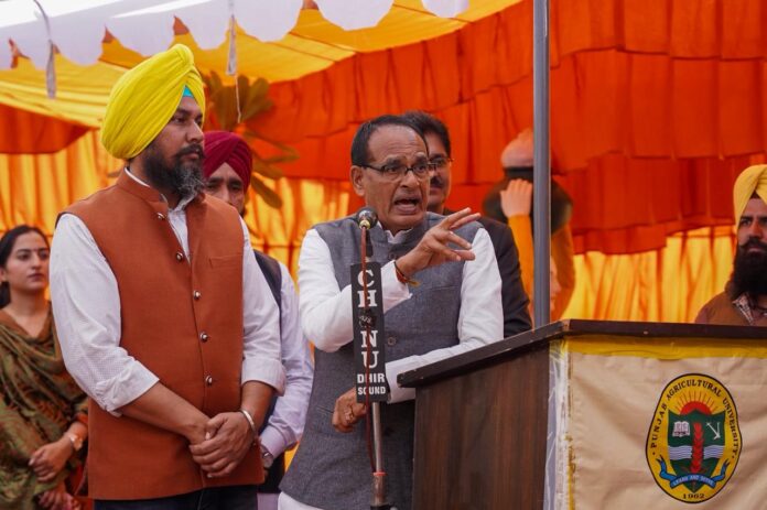 Shivraj Singh Chouhan On Stubble Management : पंजाब ने दिखाया देश को रास्ता, रणसिंह कलां से देश के किसानों को संदेश