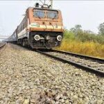 Couple Jumps From Train : युवक की मौत, युवती घायल, मृतक की पत्नी ने प्रेमिका पर लगाया हत्या का आरोप