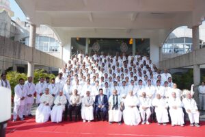 Vice President C. P. Radhakrishnan पहुंचे ब्रह्माकुमारीज संस्थान, धर्म के पालन पर दिया ज़ोर, बोले - मन को जीतना ही सफलता का प्रथम सूत्र