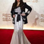 Aishwarya Rai Bachchan के ट्रांसफॉर्मेशन लुक ने सबको कर दिया हैरान