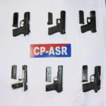 Amritsar Crime News : अमृतसर में सीमा पार से चल रहे हथियार तस्करी माड्यूल का पर्दाफाश, 6 पिस्तौलों सहित 6 गिरफ्तार