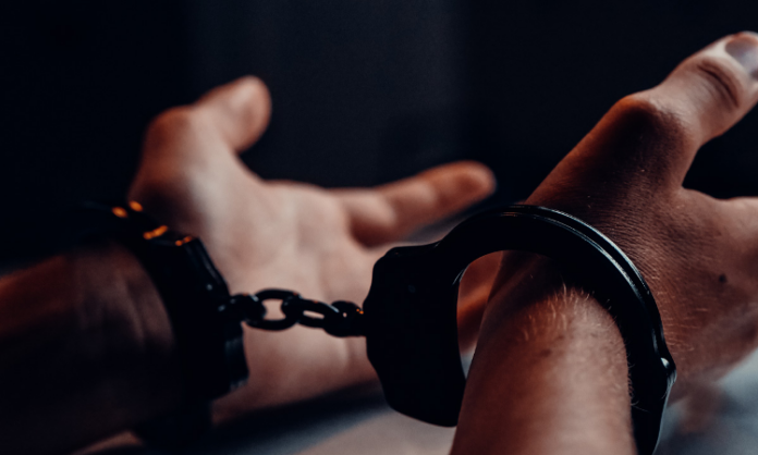 Stock Market Investment के नाम पर 6 करोड़ की ठगी, दोस्तों के साथ मिलकर 'ऐसे बिछाया' सफल व्यवसायी होने का जाल