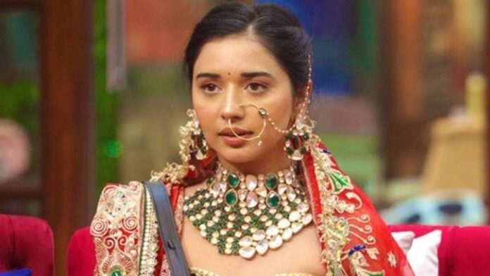 Bigg Boss 19: एविक्ट कंटेस्टेंट का चौंकाने वाला आरोप, क्या तान्या मित्तल ने घर में किया काला जादू?