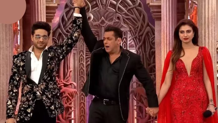 Bigg Boss 19 Winner: गौरव खन्ना बने Bigg Boss 19 के विनर, फाइनल में इस कंटेस्टेंट को मिली हार Bigg Boss 19 Winner: गौरव खन्ना बने Bigg Boss 19 के विनर, फाइनल में इस कंटेस्टेंट को मिली हार