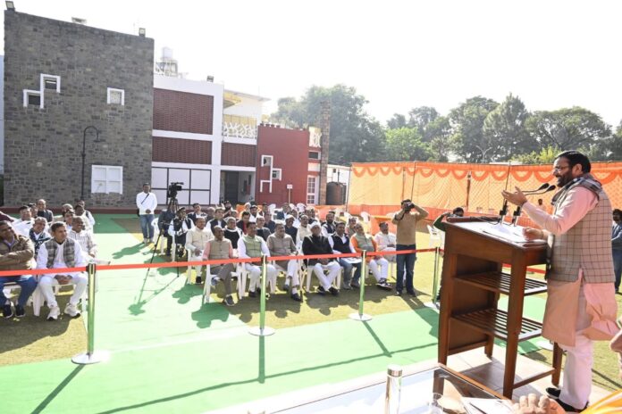 CM Nayab Saini मुख्यमंत्री आवास पर BLA-1 के साथ मंथन, संगठन के बीच बेहतर समन्वय को लेकर विस्तृत चर्चा CM Nayab Saini मुख्यमंत्री आवास पर BLA-1 के साथ मंथन, संगठन के बीच बेहतर समन्वय को लेकर विस्तृत चर्चा