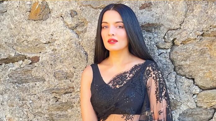 Celina Jaitly: पति पीटर हाग से 100 करोड़ मुआवजा, हर महीने 10 लाख मेंटेनेंस की मांग Celina Jaitly: पति पीटर हाग से 100 करोड़ मुआवजा, हर महीने 10 लाख मेंटेनेंस की मांग