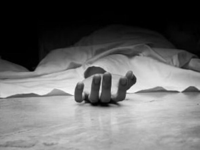 UP Breaking : तुम्हारी शादी कब होगी..बुजुर्ग के बार-बार के तानों से खफा युवक ने उठाया खौफनाक कदम, जानकर कांप जाएगी रूह UP Breaking : तुम्हारी शादी कब होगी..बुजुर्ग के बार-बार के तानों से खफा युवक ने उठाया खौफनाक कदम, जानकर कांप जाएगी रूह