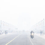 Delhi Pollution Update : दिल्ली में प्रदूषण से जंग, आज से केवल बीएस-6 वाहनों की एंट्री