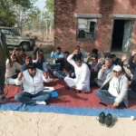 Electricity workers protested against the online transfer policy in the electricity department.