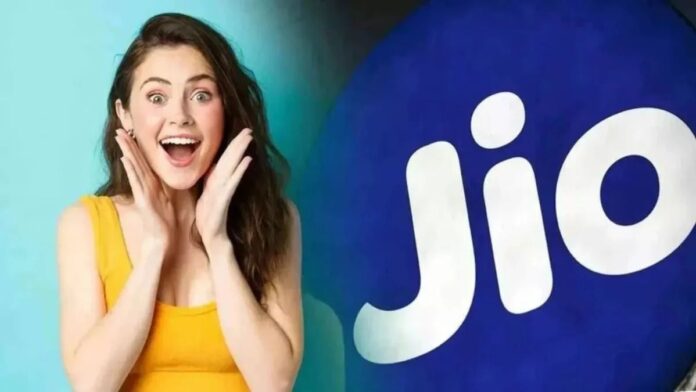 Jio Recharge Plan: Jio का सस्ता सालाना प्लान! रोज़ 2.5GB डेटा, अनलिमिटेड कॉलिंग और ढेरों फायदे Jio Recharge Plan: Jio का सस्ता सालाना प्लान! रोज़ 2.5GB डेटा, अनलिमिटेड कॉलिंग और ढेरों फायदे