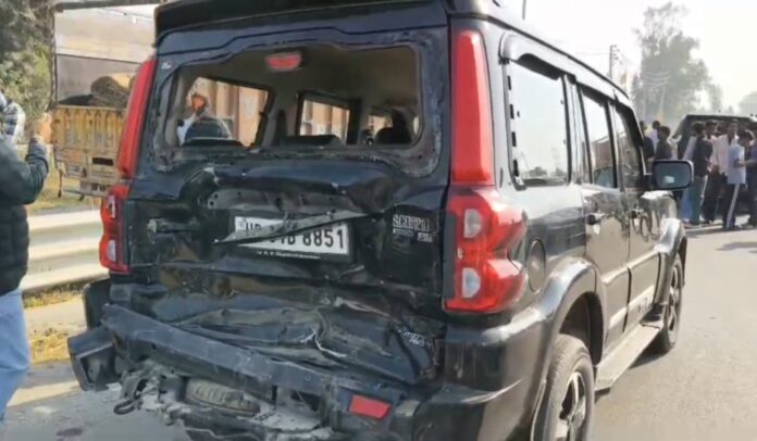 Tragic Accident On NH 44 : बारात में जा रही सात गाड़ियों को ट्रक ने रौंदा, दर्जनों बाराती घायल Tragic Accident On NH 44 : बारात में जा रही सात गाड़ियों को ट्रक ने रौंदा, दर्जनों बाराती घायल