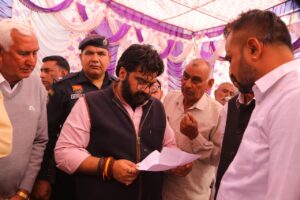 MP Kartikeya Sharma ने अंबाला शहर विधानसभा के विभिन्न ग्रामीण व शहरी इलाकों का किया दौरा, लोगों की समस्याएं सुनी