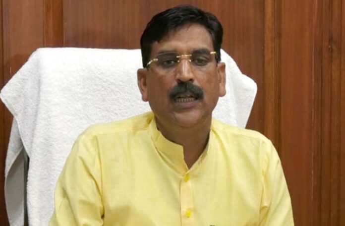 Krishan Bedi: कैबिनेट मंत्री बेदी ने जजपा पर साधा निशाना, कहा- गनर रखकर खामखां टौर दिखाना चाह रहा चौटाला परिवार Krishan Bedi: कैबिनेट मंत्री बेदी ने जजपा पर साधा निशाना, कहा- गनर रखकर खामखां टौर दिखाना चाह रहा चौटाला परिवार