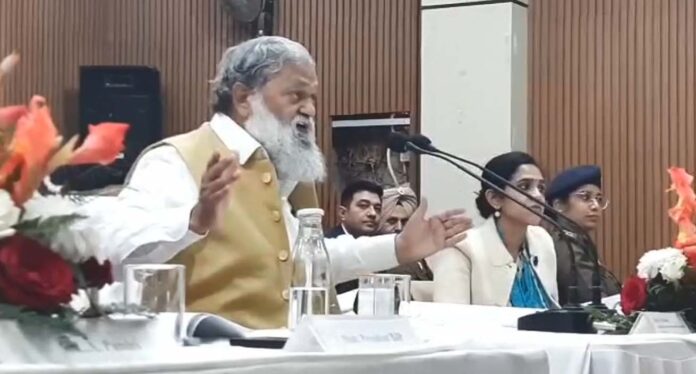 Minister Anil Vij ने बयान दर्ज करने में देरी पर एएसआई को निलंबित करने के दिए आदेश Minister Anil Vij ने बयान दर्ज करने में देरी पर एएसआई को निलंबित करने के दिए आदेश