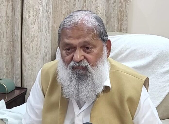 Anil Vij ने कांग्रेस को लिया आड़े हाथ, बोले - कांग्रेस जीते हुए विधायकों से इस्तीफा लेती, फिर दिल्ली में जाकर रैली करती Anil Vij ने कांग्रेस को लिया आड़े हाथ, बोले - कांग्रेस जीते हुए विधायकों से इस्तीफा लेती, फिर दिल्ली में जाकर रैली करती