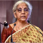 Business News Hindi : भारत को सावधानी से बढ़ना होगा आगे : वित्त मंत्री