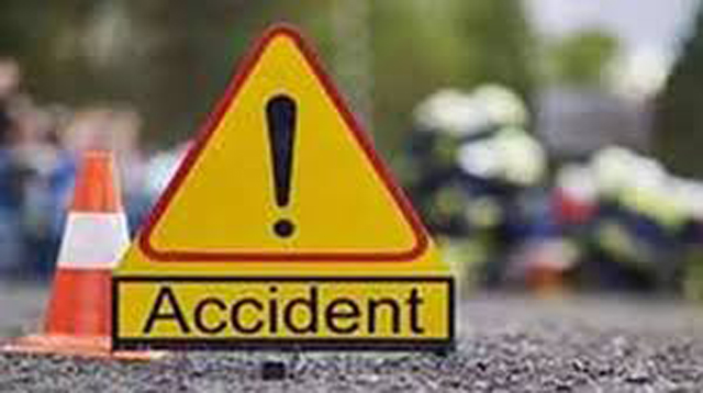 Andhra Pradesh Road Accident : आंध्र प्रदेश में सड़क हादसे में 9 लोगों की मौत Andhra Pradesh Road Accident : आंध्र प्रदेश में सड़क हादसे में 9 लोगों की मौत