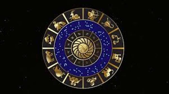 Panchang And Rashifal: आज शुक्रादित्य योग से में राशियों को मिलेगा धन लाभ Panchang And Rashifal: आज शुक्रादित्य योग से में राशियों को मिलेगा धन लाभ