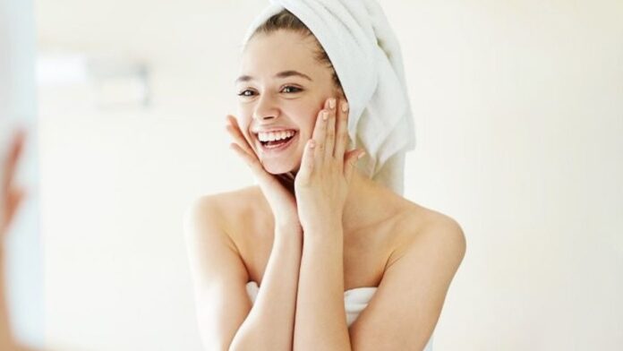 Skin Care Tips: प्रदूषण ने छीन ली है चेहरे की चमक तो इन बातों का रखें ख्याल – शहनाज़ हुसैन