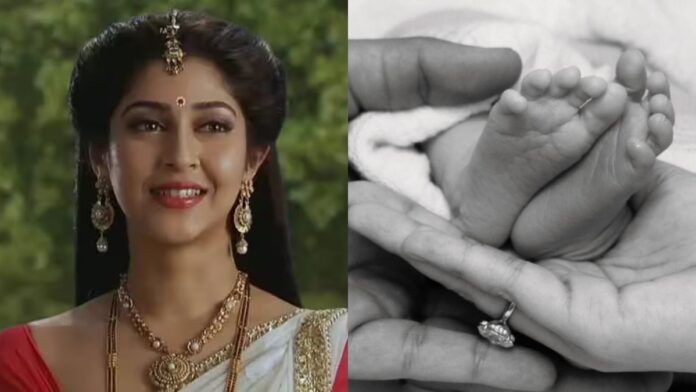 ‘देवों के देव महादेव’ फेम Sonarika Bhadoria बनीं मां, घर आई नन्हीं परी ‘देवों के देव महादेव’ फेम Sonarika Bhadoria बनीं मां, घर आई नन्हीं परी