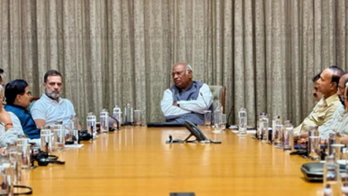 Parliament Today Updates: एसआईआर पर चर्चा के लिए केंद्र की सहमति के बाद इंडिया ब्लॉक ने की मीटिंग Parliament Today Updates