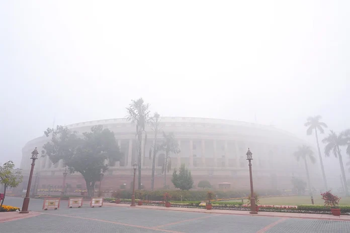 Parliament Winter Session: लोकसभा में आज दिल्ली-एनसीआर में वायु प्रदूषण पर चर्चा होगी Parliament Winter Session