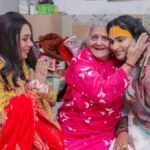 Rupali Ganguly Met Aniruddhacharya: अनिरुद्धाचार्य से मिलते ही फूट-फूटकर रो पड़ीं रुपाली गांगुली, सच्चाई जान कांप उठे फैंस